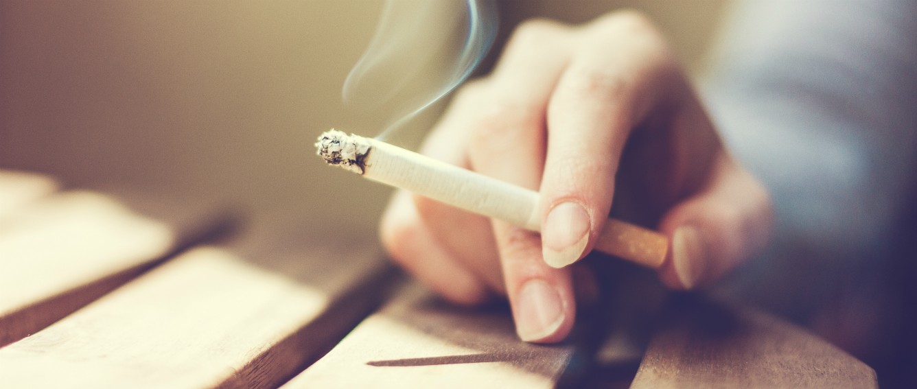 Resultado de imagen de fumando