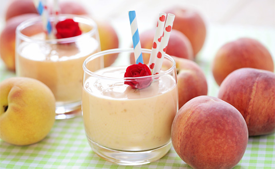 Smoothie: En promedio, este tipo de batidos contienen hasta 83 gramos de azúcar e incluso hay recetas cuya porción más pequeña contiene más azúcar que dos latas de refresco. (Shutterstock)