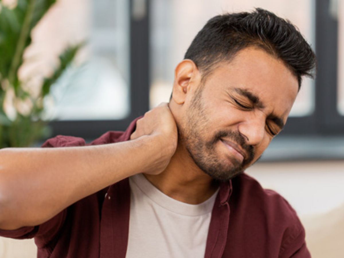 ¿Es peligroso estirar el cuello?