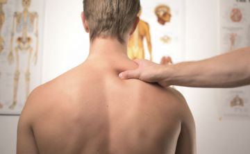 Identifican distintas características de quienes sufren dolor de espalda