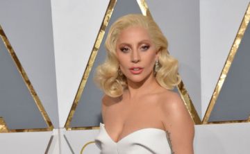 Lady Gaga revela que padece fibromialgia
