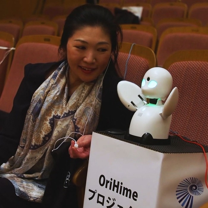 Este robot permite experimentar el mundo a distancia